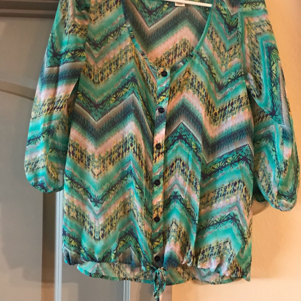 Colorful blouse - Picture 3 of 3